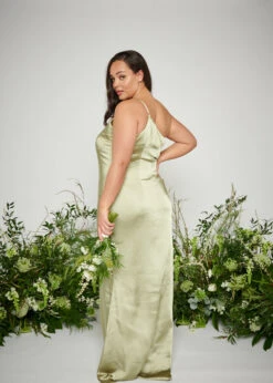Amelia Maxi Bridesmaid Dress Curve - Matte Olive 6 Amelia Maxi Bridesmaid Dress Curve - Matte Olive -Outlet Stylistae Store Amelia Maxi Olive Curve 227