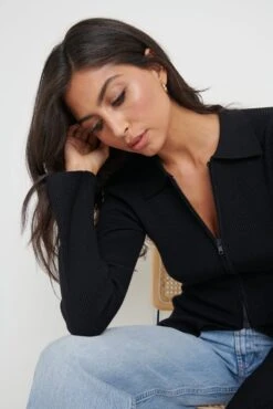 Avery Zip Knit Collared Top - Black 9 Avery Zip Knit Collared Top - Black -Outlet Stylistae Store Avery Zip Collared Top Black 786