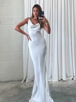 Keisha Maxi Dress - Matte Ivory 12 Keisha Maxi Dress - Matte Ivory -Outlet Stylistae Store Facetune 12 05 2021 19 26 53