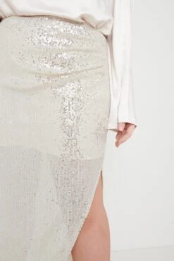 Hendrix Slit Sequin Skirt - Silver -Outlet Stylistae Store Hendrix Slit Sequin Skirt Curve 526