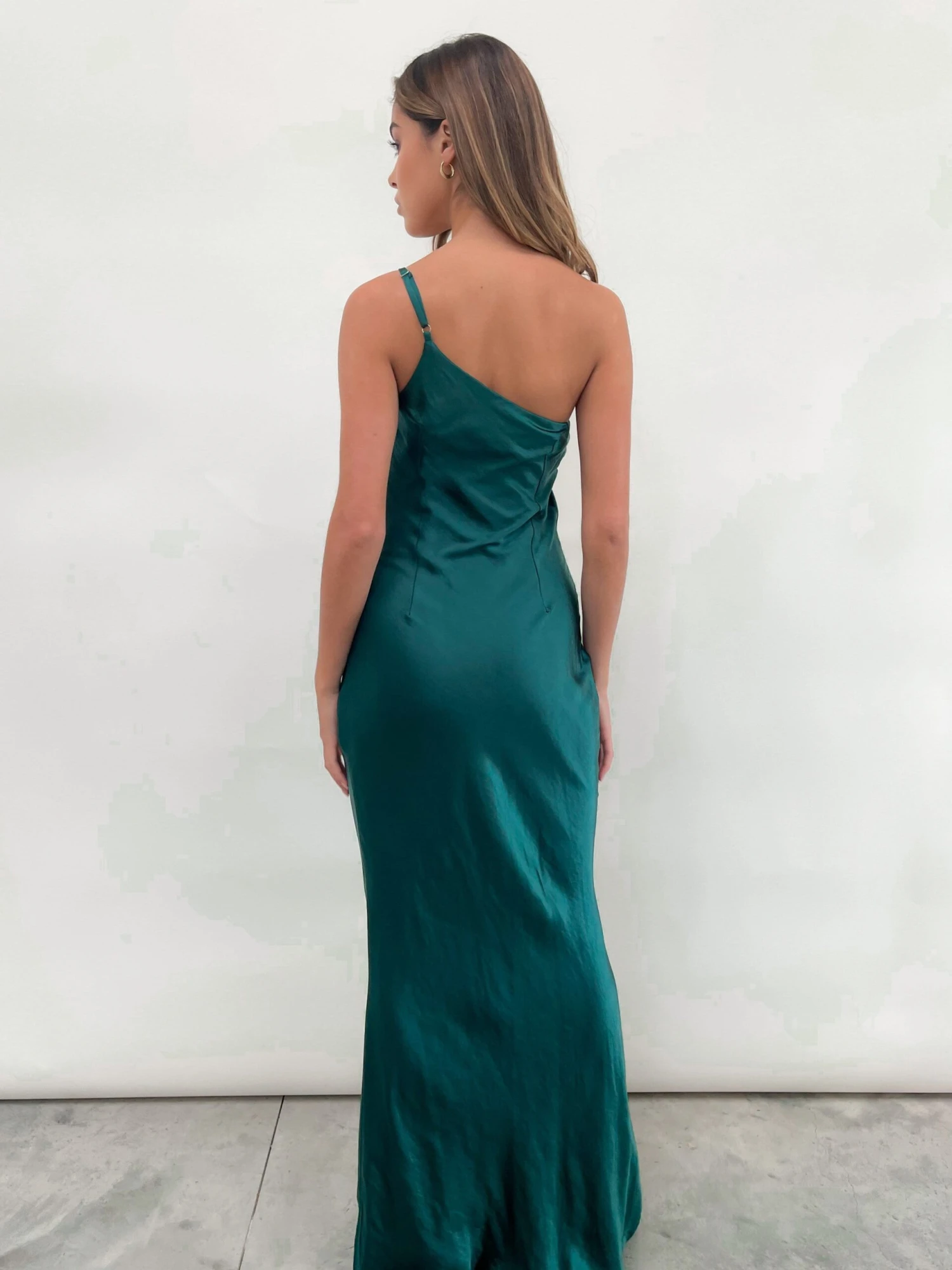 Amelia Maxi Dress - Matte Emerald Green 5 Amelia Maxi Dress - Matte Emerald Green - Image 5
