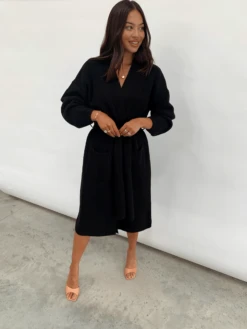 Arden Midi Tie Cardigan - Black -Outlet Stylistae Store IMG 7374 e1e67347 34fe 41ab 9aa5 7aa42b7d0c9c