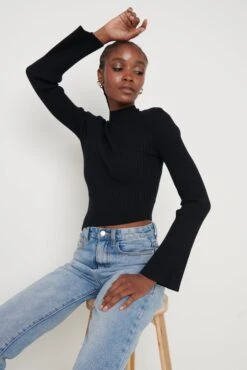 Lakelyn Backless High Neck Knit Top - Black