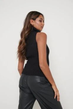 Lulu Sleeveless Ribbed Roll Neck - Black 8 Lulu Sleeveless Ribbed Roll Neck - Black -Outlet Stylistae Store Lulu Sleeveless Knit Top Black 3294