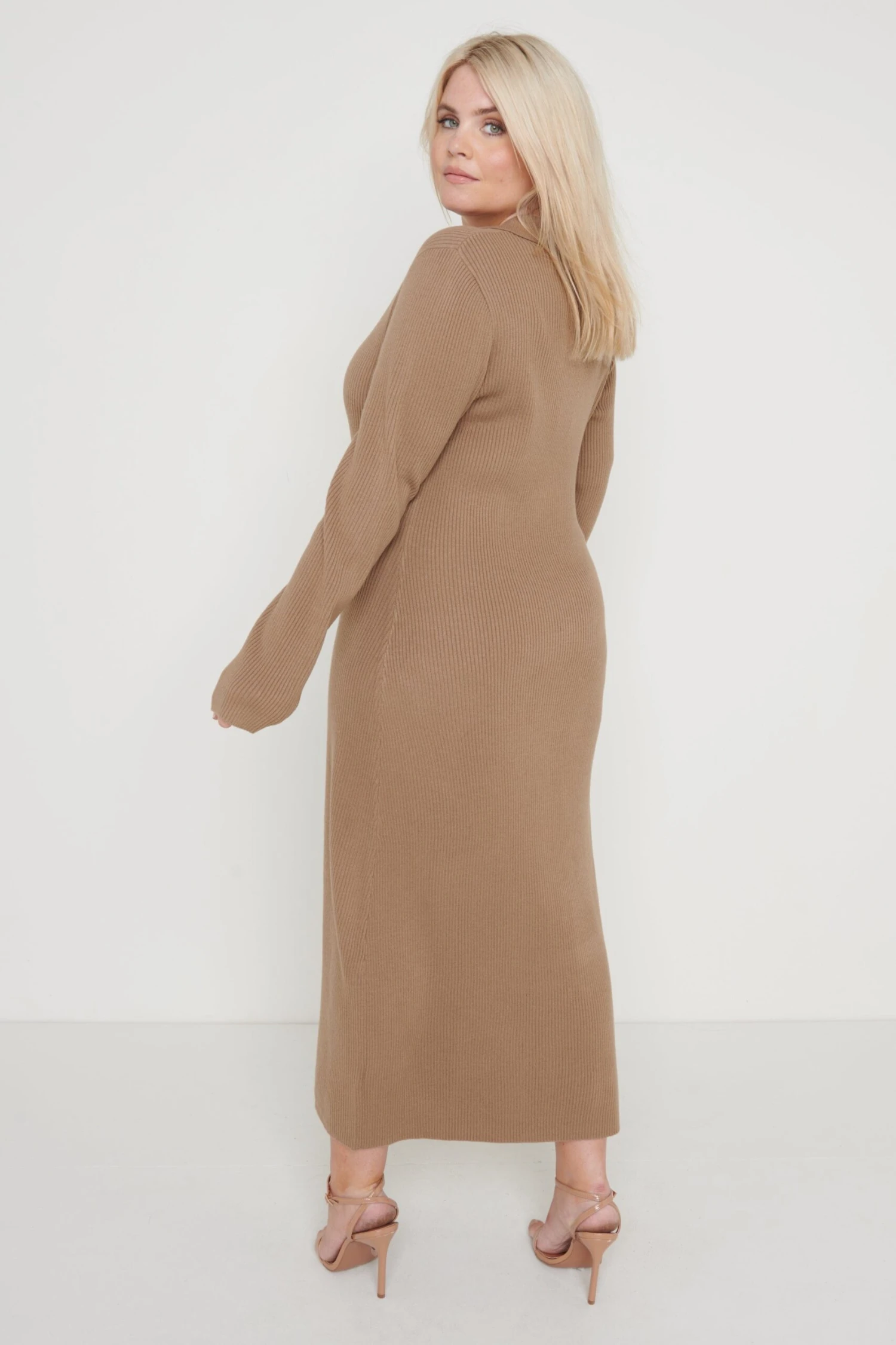 Luna Button V-Neck Knit Dress - Taupe 6 Luna Button V-Neck Knit Dress - Taupe - Image 6