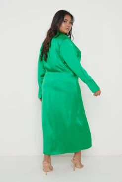 Ronnie Recycled Satin Wrap Dress - Emerald Green -Outlet Stylistae Store Ronnie Dress Green Curve 2042