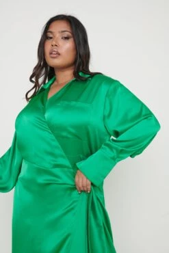 Ronnie Recycled Satin Wrap Dress - Emerald Green -Outlet Stylistae Store Ronnie Dress Green Curve 2048