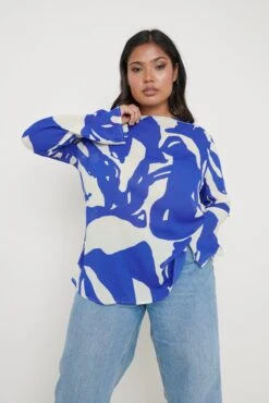 Taylor Textured Printed Top - Blue Abstract -Outlet Stylistae Store Taylor Top Curve 2849