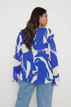 Taylor Textured Printed Top - Blue Abstract -Outlet Stylistae Store Taylor Top Curve 2853