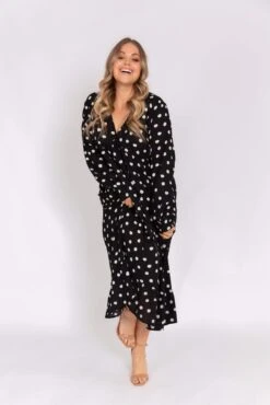 Curve Dotty Day Dress - Black Polka Dot -Outlet Stylistae Store UR4A0154