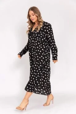 Curve Dotty Day Dress - Black Polka Dot -Outlet Stylistae Store UR4A0172