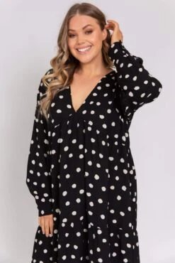 Curve Dotty Day Dress - Black Polka Dot -Outlet Stylistae Store UR4A0188